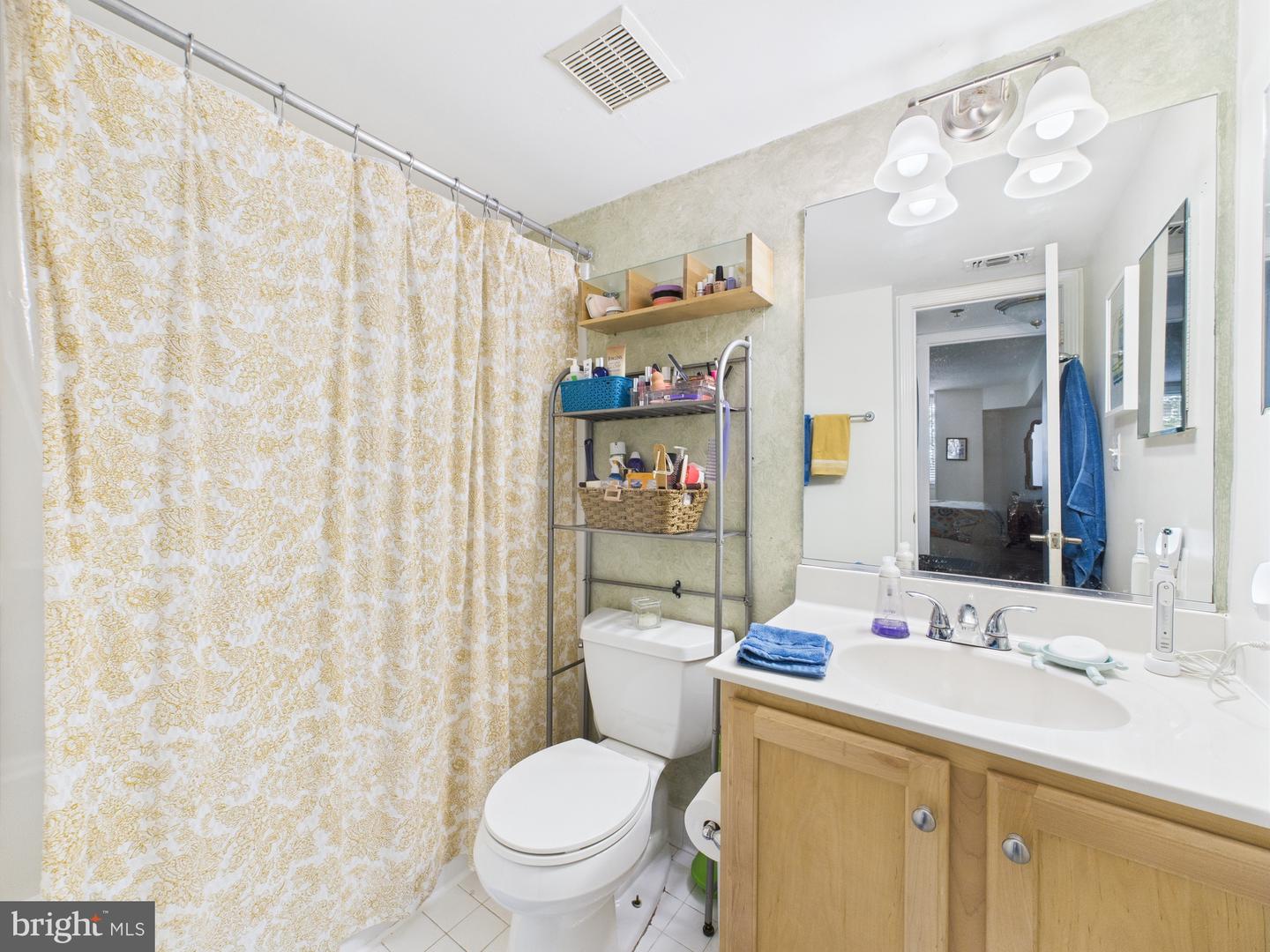 1024 N UTAH ST #422, ARLINGTON, Virginia 22201, 1 Bedroom Bedrooms, ,1 BathroomBathrooms,Residential,For sale,1024 N UTAH ST #422,VAAR2059024 MLS # VAAR2059024