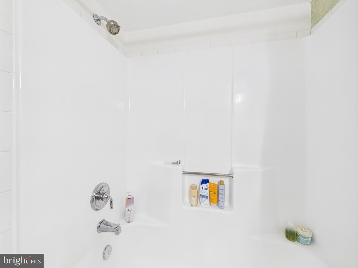 1024 N UTAH ST #422, ARLINGTON, Virginia 22201, 1 Bedroom Bedrooms, ,1 BathroomBathrooms,Residential,For sale,1024 N UTAH ST #422,VAAR2059024 MLS # VAAR2059024