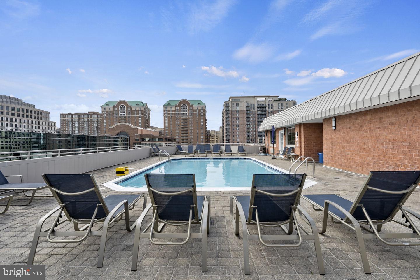 1024 N UTAH ST #422, ARLINGTON, Virginia 22201, 1 Bedroom Bedrooms, ,1 BathroomBathrooms,Residential,For sale,1024 N UTAH ST #422,VAAR2059024 MLS # VAAR2059024