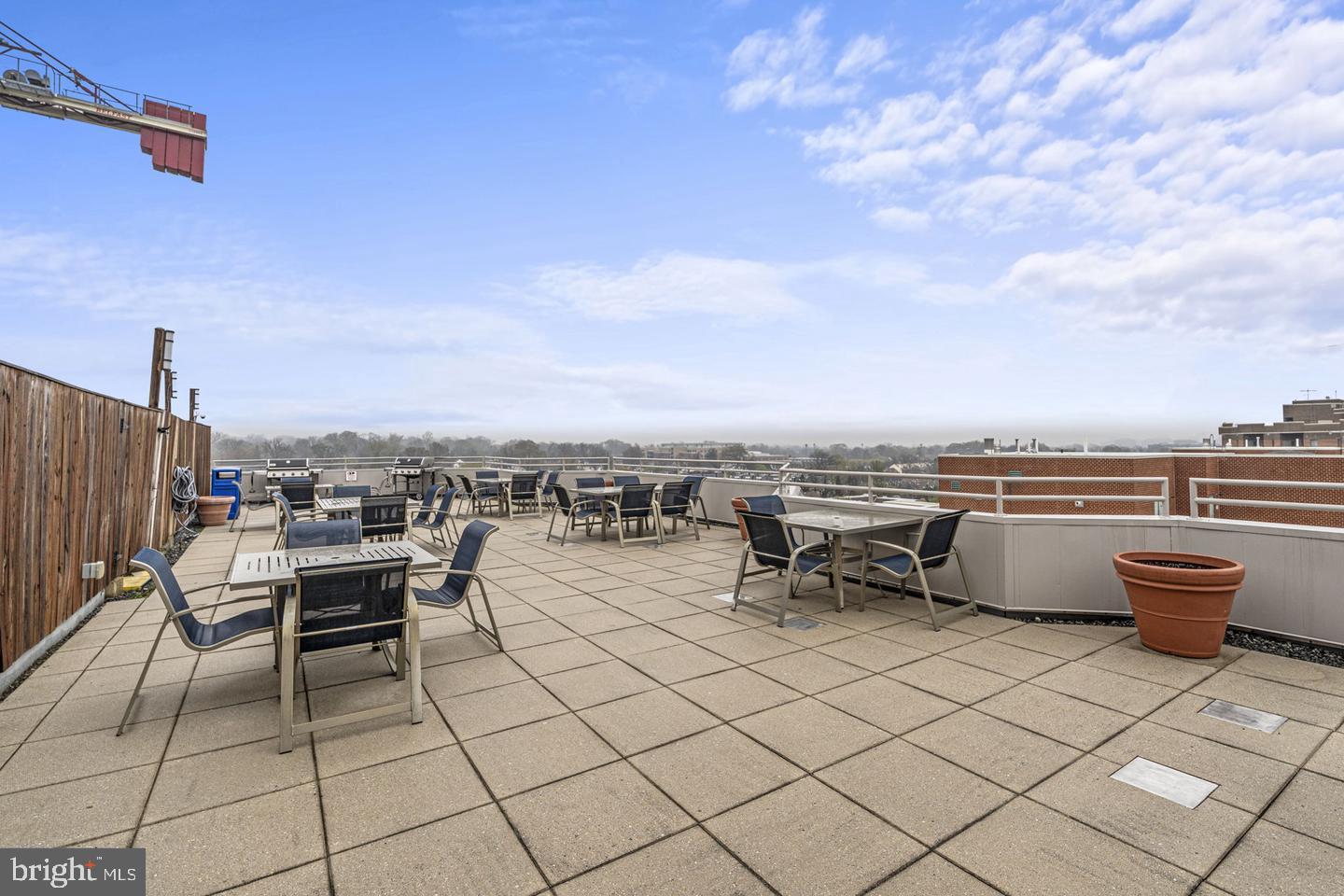 1024 N UTAH ST #422, ARLINGTON, Virginia 22201, 1 Bedroom Bedrooms, ,1 BathroomBathrooms,Residential,For sale,1024 N UTAH ST #422,VAAR2059024 MLS # VAAR2059024