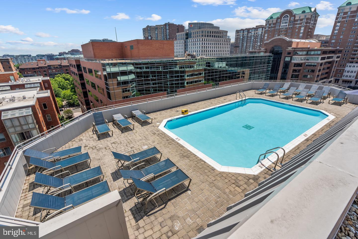 1024 N UTAH ST #422, ARLINGTON, Virginia 22201, 1 Bedroom Bedrooms, ,1 BathroomBathrooms,Residential,For sale,1024 N UTAH ST #422,VAAR2059024 MLS # VAAR2059024