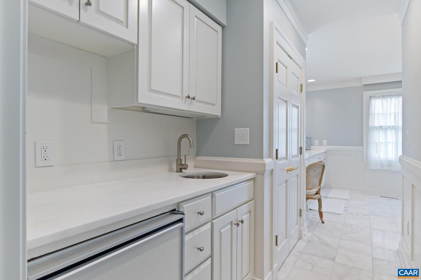 100 TALLY HO DR, CHARLOTTESVILLE, Virginia 22901, 4 Bedrooms Bedrooms, ,5 BathroomsBathrooms,Residential,For sale,100 TALLY HO DR,665597 MLS # 665597