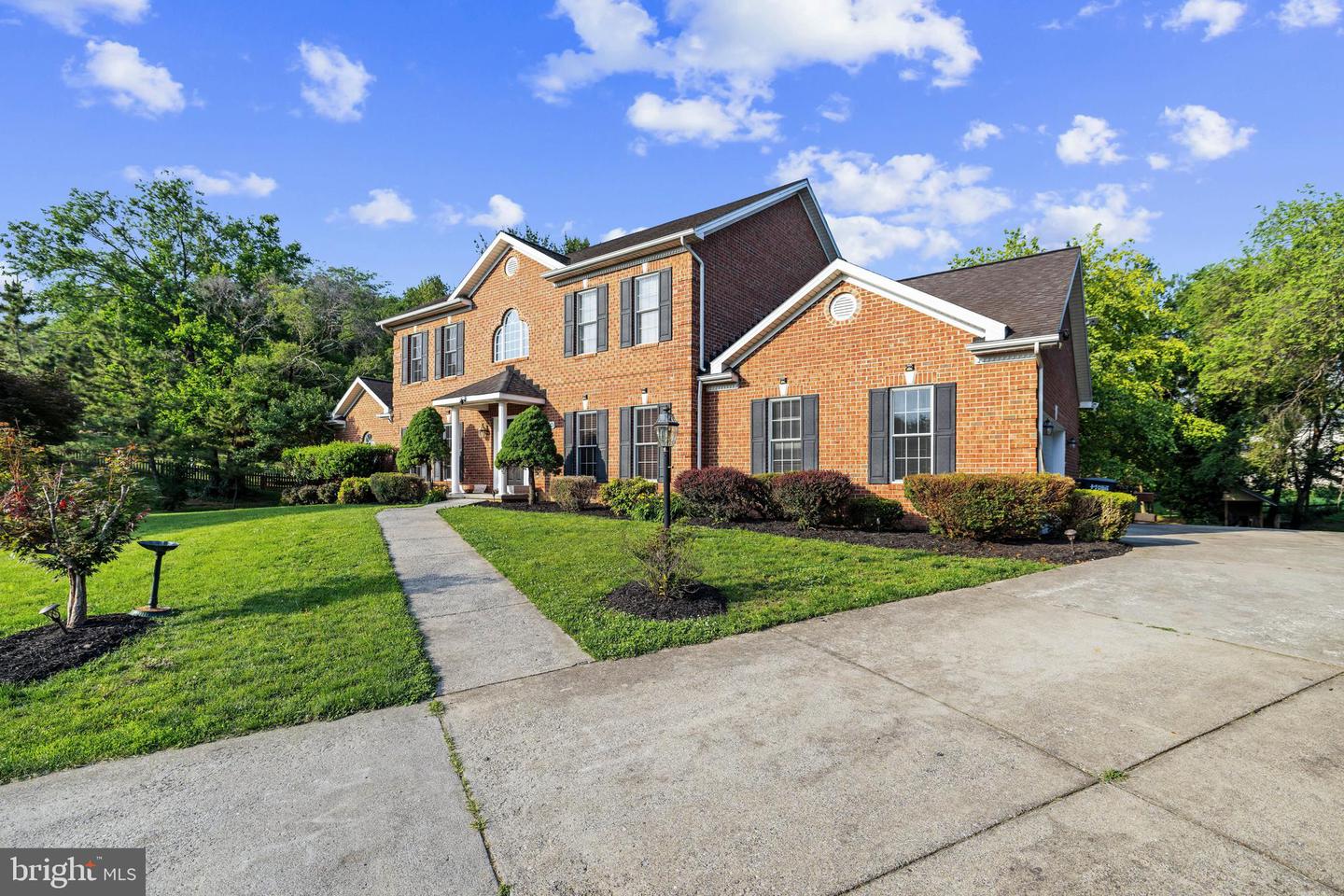 580 MYERS AVE, HARRISONBURG, Virginia 22801, 7 Bedrooms Bedrooms, ,4 BathroomsBathrooms,Residential,For sale,580 MYERS AVE,VAHC2000426 MLS # VAHC2000426