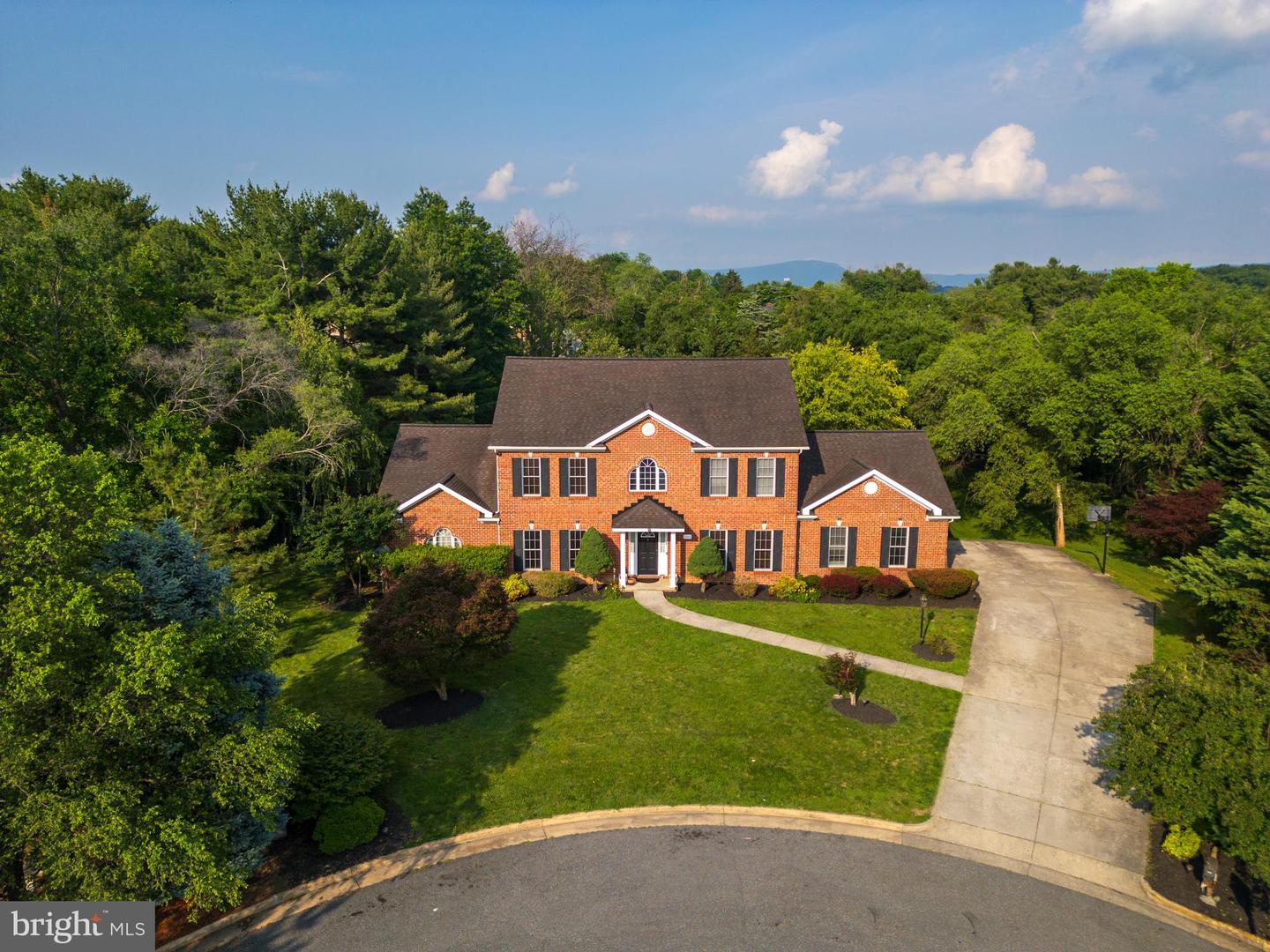 580 MYERS AVE, HARRISONBURG, Virginia 22801, 7 Bedrooms Bedrooms, ,4 BathroomsBathrooms,Residential,For sale,580 MYERS AVE,VAHC2000426 MLS # VAHC2000426