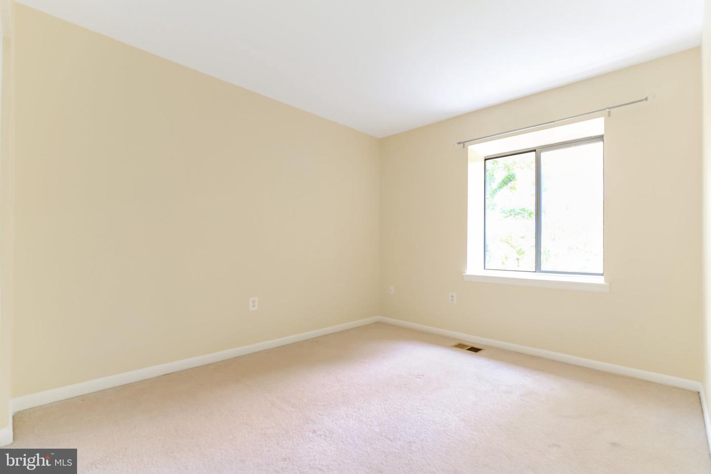 12843 CARA DR, WOODBRIDGE, Virginia 22192, 3 Bedrooms Bedrooms, ,2 BathroomsBathrooms,Residential,For sale,12843 CARA DR,VAPW2096480 MLS # VAPW2096480