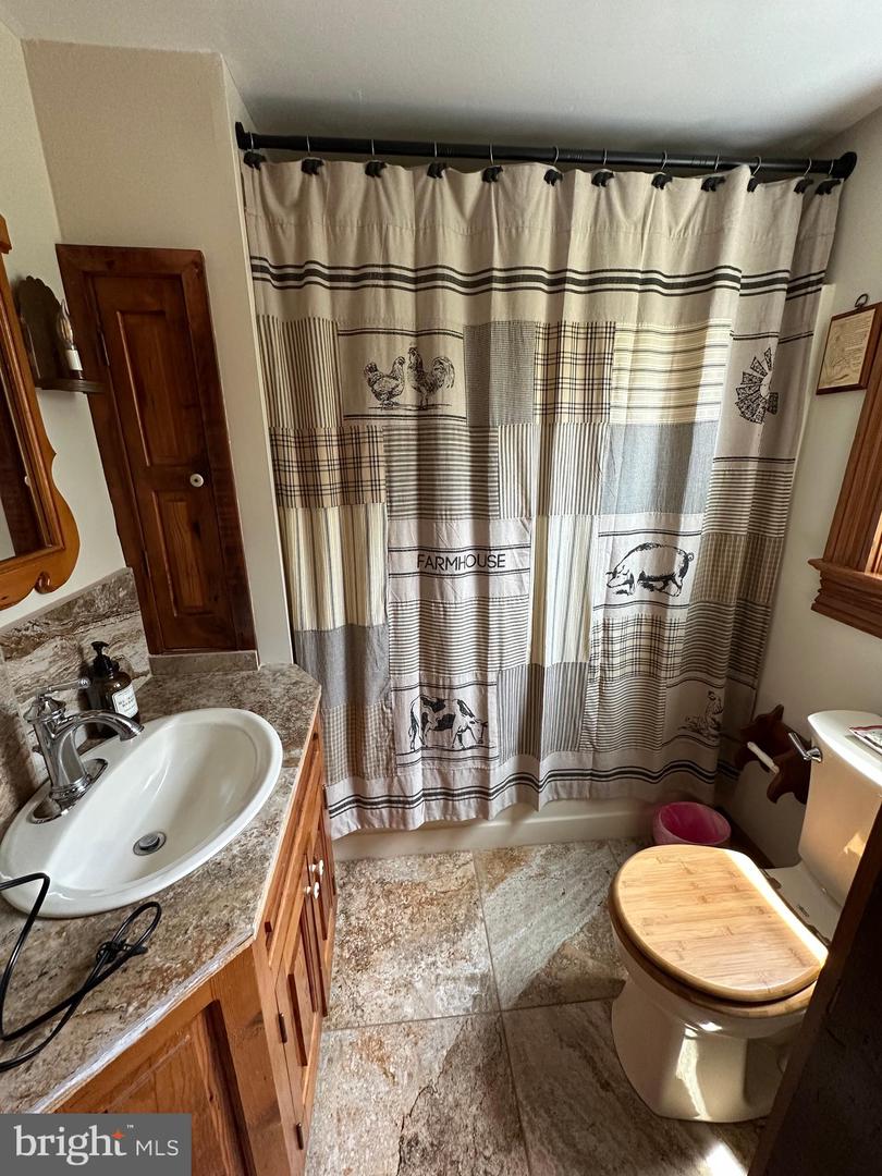 379 SHENK HOLLOW RD, LURAY, Virginia 22835, 3 Bedrooms Bedrooms, ,2 BathroomsBathrooms,Residential,For sale,379 SHENK HOLLOW RD,VAPA2005010 MLS # VAPA2005010