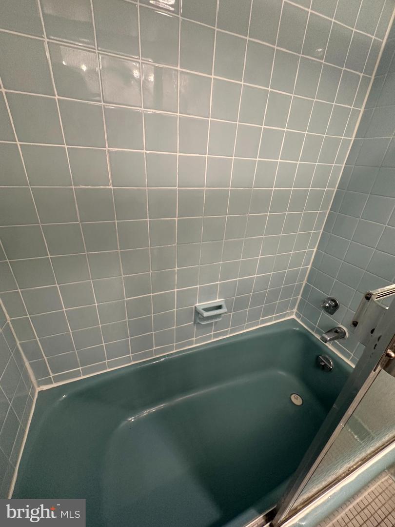 950 25TH ST NW #811N, WASHINGTON, District Of Columbia 20037, 2 Rooms Rooms,1 BathroomBathrooms,Residential,For sale,950 25TH ST NW #811N,DCDC2205024 MLS # DCDC2205024