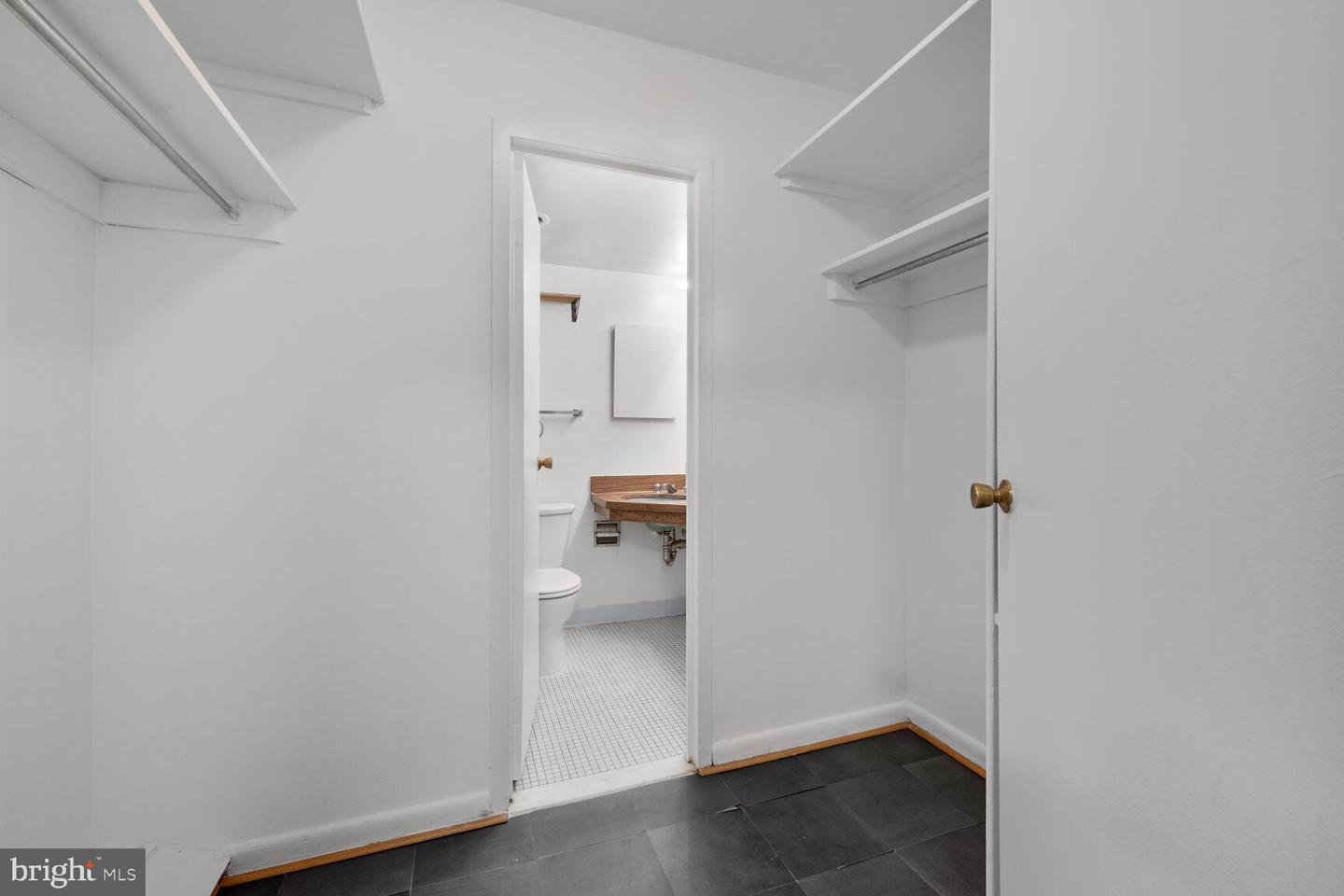 950 25TH ST NW #811N, WASHINGTON, District Of Columbia 20037, 2 Rooms Rooms,1 BathroomBathrooms,Residential,For sale,950 25TH ST NW #811N,DCDC2205024 MLS # DCDC2205024