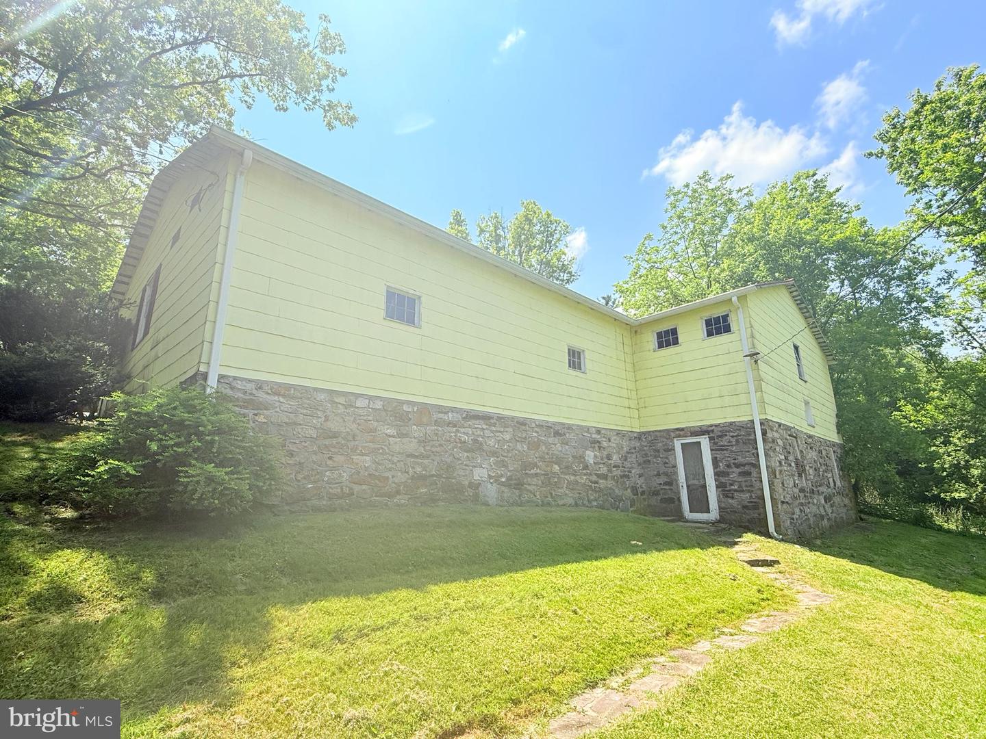 12509 SAM SNEAD HWY, WARM SPRINGS, Virginia 24484, 6 Bedrooms Bedrooms, 12 Rooms Rooms,3 BathroomsBathrooms,Residential,For sale,12509 SAM SNEAD HWY,VABT2000038 MLS # VABT2000038