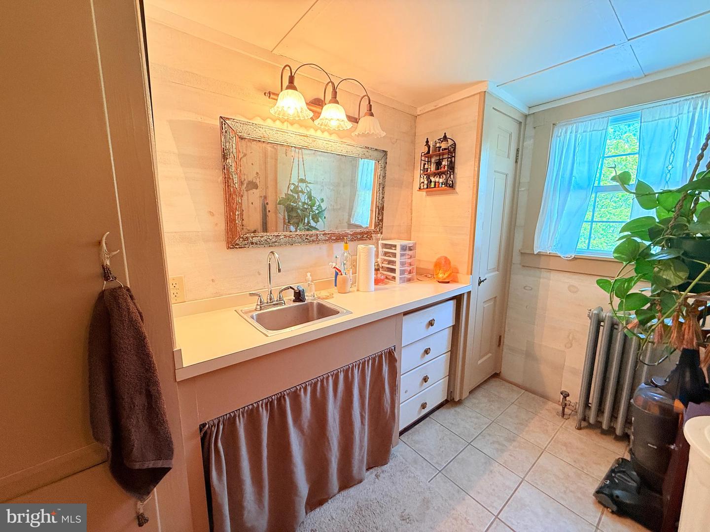 12509 SAM SNEAD HWY, WARM SPRINGS, Virginia 24484, 6 Bedrooms Bedrooms, 12 Rooms Rooms,3 BathroomsBathrooms,Residential,For sale,12509 SAM SNEAD HWY,VABT2000038 MLS # VABT2000038