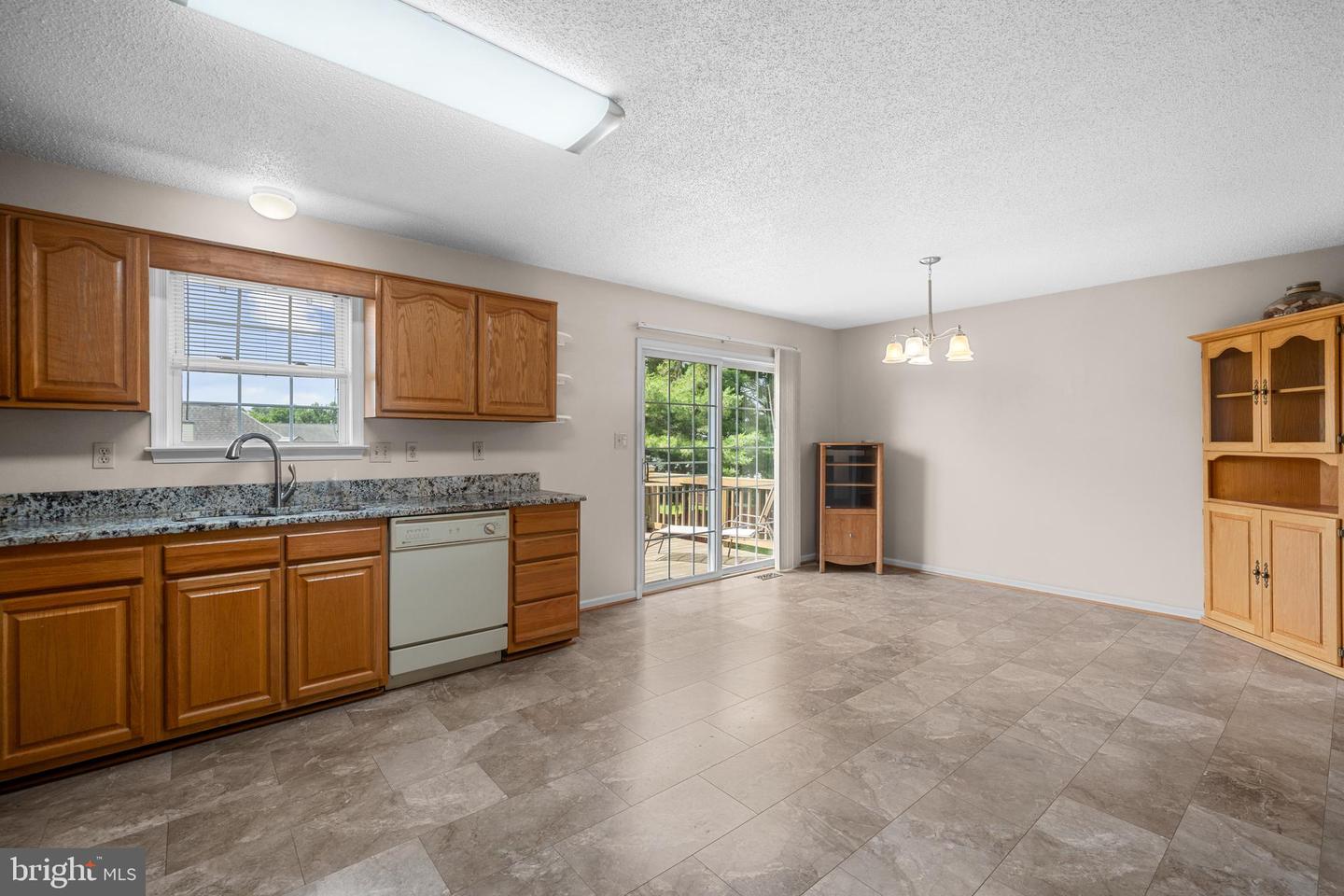 325 TEVIS ST, WINCHESTER, Virginia 22601, 3 Bedrooms Bedrooms, ,3 BathroomsBathrooms,Residential,For sale,325 TEVIS ST,VAWI2007946 MLS # VAWI2007946