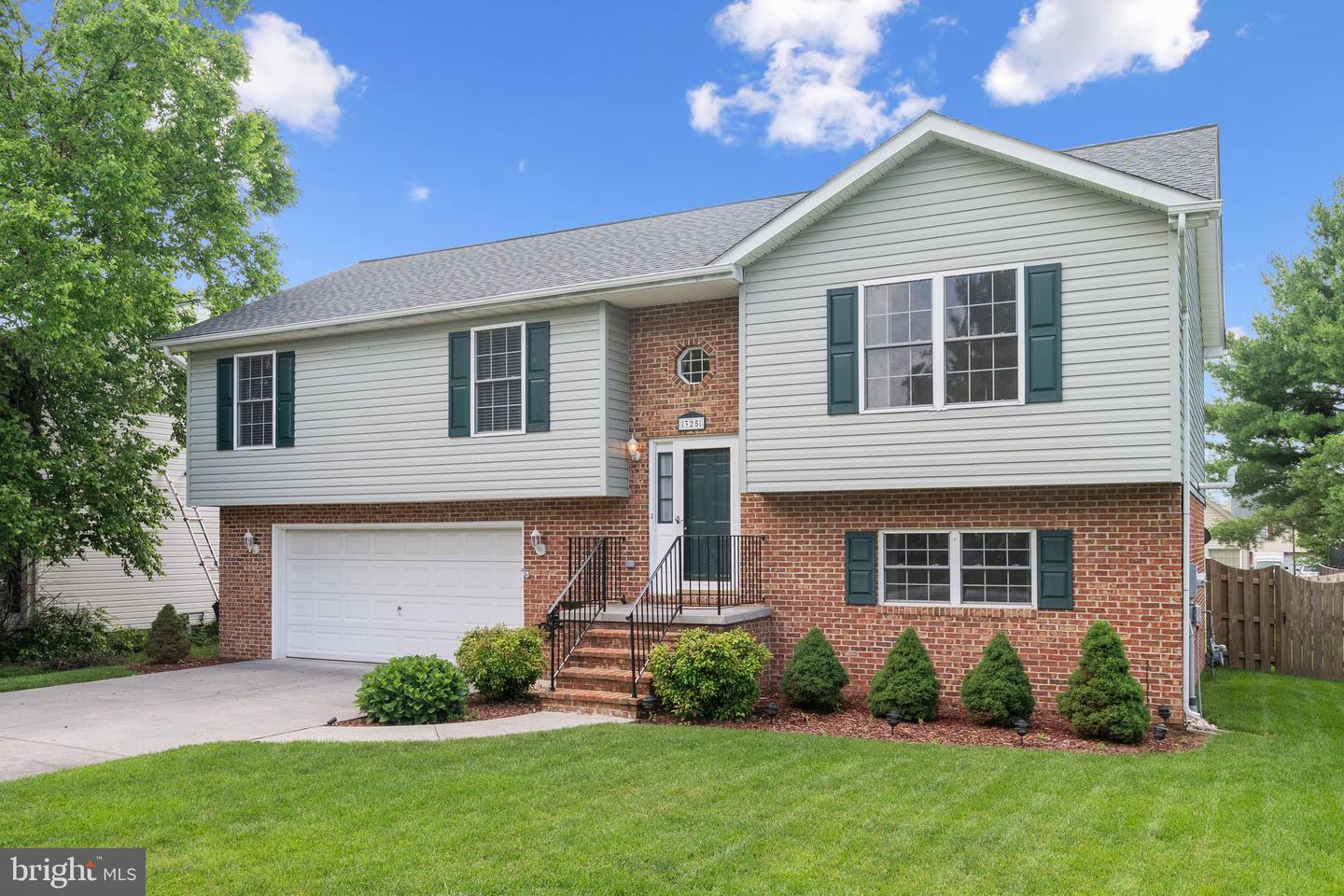 325 TEVIS ST, WINCHESTER, Virginia 22601, 3 Bedrooms Bedrooms, ,3 BathroomsBathrooms,Residential,For sale,325 TEVIS ST,VAWI2007946 MLS # VAWI2007946