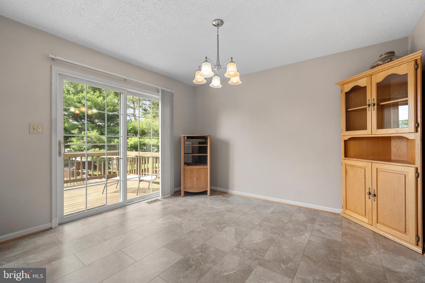 325 TEVIS ST, WINCHESTER, Virginia 22601, 3 Bedrooms Bedrooms, ,3 BathroomsBathrooms,Residential,For sale,325 TEVIS ST,VAWI2007946 MLS # VAWI2007946