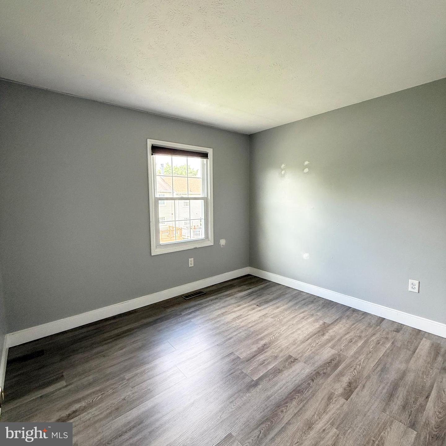 8210 VERNON ST, MANASSAS, Virginia 20109, 3 Bedrooms Bedrooms, ,2 BathroomsBathrooms,Residential,For sale,8210 VERNON ST,VAPW2096790 MLS # VAPW2096790