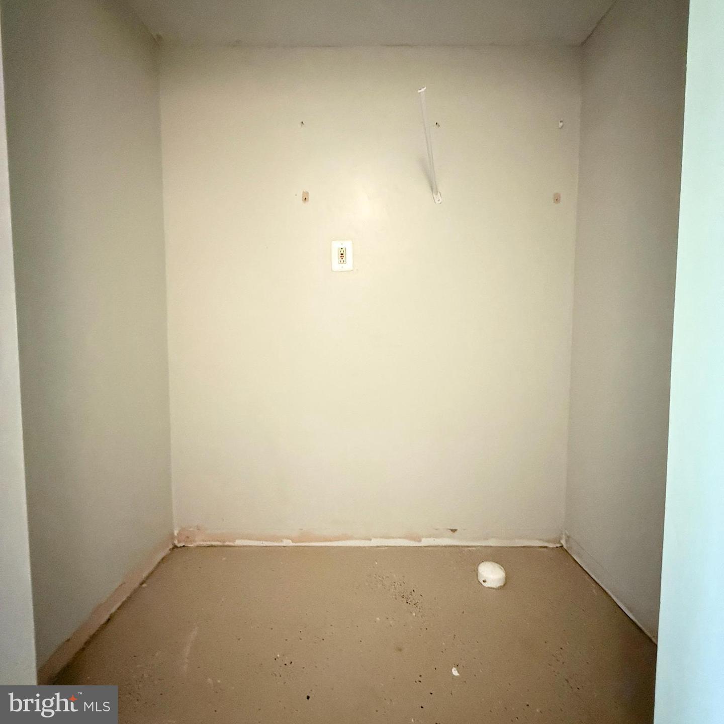 8210 VERNON ST, MANASSAS, Virginia 20109, 3 Bedrooms Bedrooms, ,2 BathroomsBathrooms,Residential,For sale,8210 VERNON ST,VAPW2096790 MLS # VAPW2096790