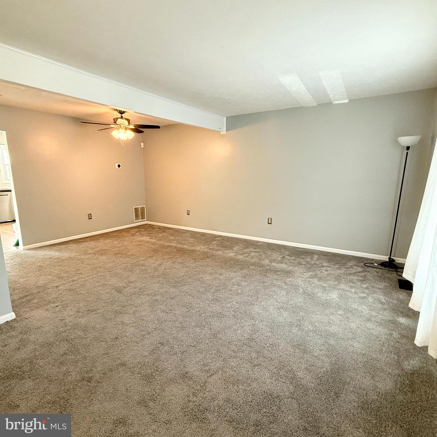 8210 VERNON ST, MANASSAS, Virginia 20109, 3 Bedrooms Bedrooms, ,2 BathroomsBathrooms,Residential,For sale,8210 VERNON ST,VAPW2096790 MLS # VAPW2096790