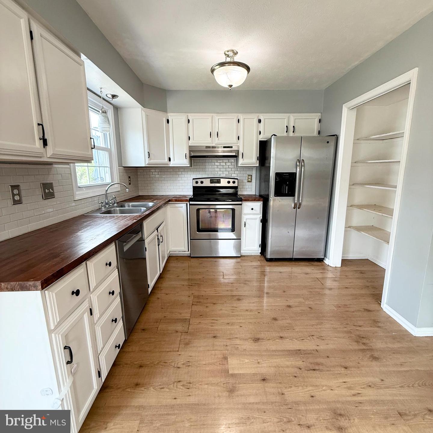 8210 VERNON ST, MANASSAS, Virginia 20109, 3 Bedrooms Bedrooms, ,2 BathroomsBathrooms,Residential,For sale,8210 VERNON ST,VAPW2096790 MLS # VAPW2096790