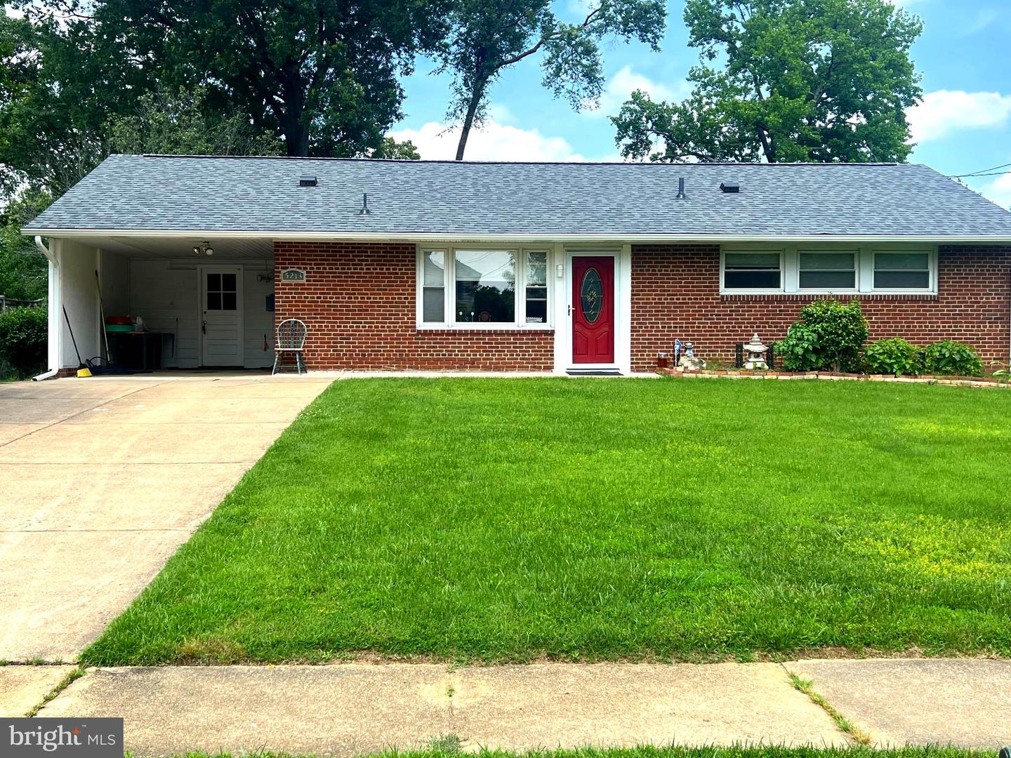 5213 MONTGOMERY ST, SPRINGFIELD, Virginia 22151, 4 Bedrooms Bedrooms, ,2 BathroomsBathrooms,Residential,For sale,5213 MONTGOMERY ST,VAFX2246846 MLS # VAFX2246846