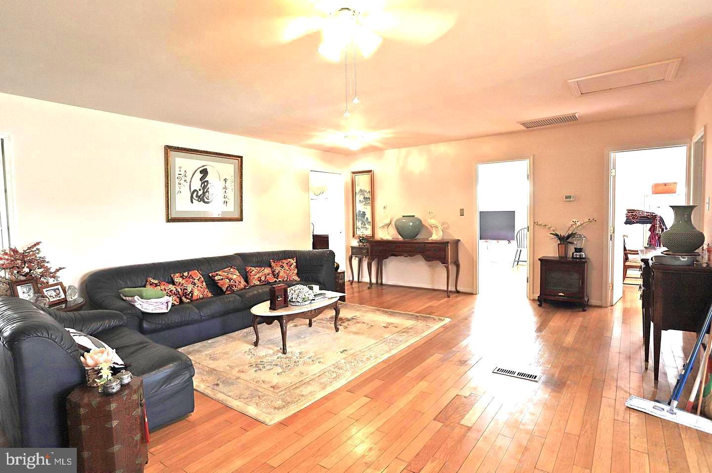 5213 MONTGOMERY ST, SPRINGFIELD, Virginia 22151, 4 Bedrooms Bedrooms, ,2 BathroomsBathrooms,Residential,For sale,5213 MONTGOMERY ST,VAFX2246846 MLS # VAFX2246846