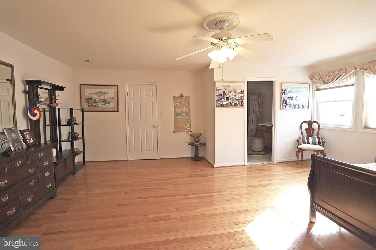 5213 MONTGOMERY ST, SPRINGFIELD, Virginia 22151, 4 Bedrooms Bedrooms, ,2 BathroomsBathrooms,Residential,For sale,5213 MONTGOMERY ST,VAFX2246846 MLS # VAFX2246846