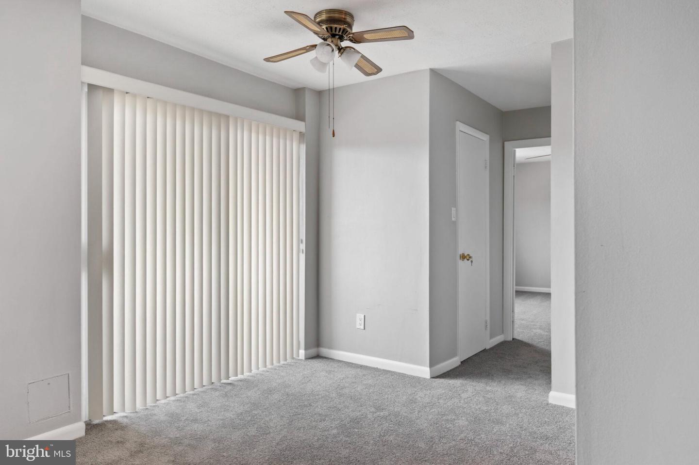 1529 S GEORGE MASON DR #20, ARLINGTON, Virginia 22204, 1 Bedroom Bedrooms, ,1 BathroomBathrooms,Residential,For sale,1529 S GEORGE MASON DR #20,VAAR2059058 MLS # VAAR2059058