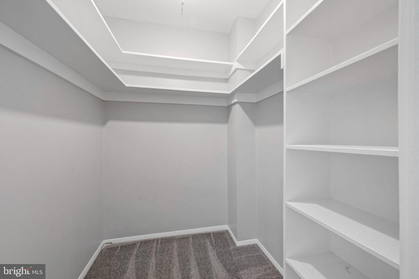 1529 S GEORGE MASON DR #20, ARLINGTON, Virginia 22204, 1 Bedroom Bedrooms, ,1 BathroomBathrooms,Residential,For sale,1529 S GEORGE MASON DR #20,VAAR2059058 MLS # VAAR2059058