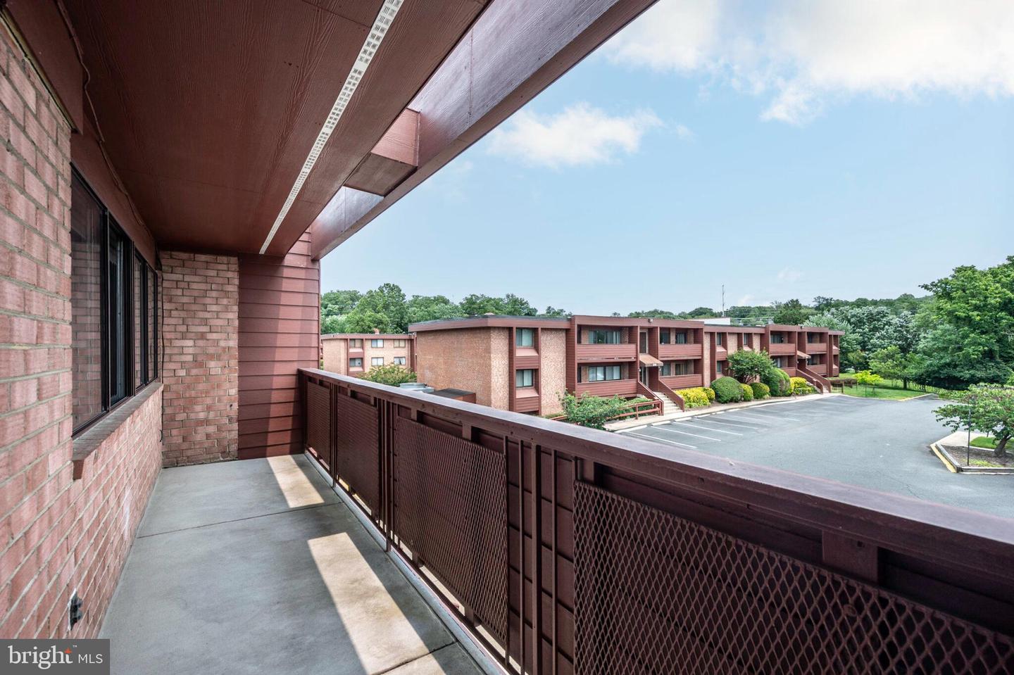 1529 S GEORGE MASON DR #20, ARLINGTON, Virginia 22204, 1 Bedroom Bedrooms, ,1 BathroomBathrooms,Residential,For sale,1529 S GEORGE MASON DR #20,VAAR2059058 MLS # VAAR2059058
