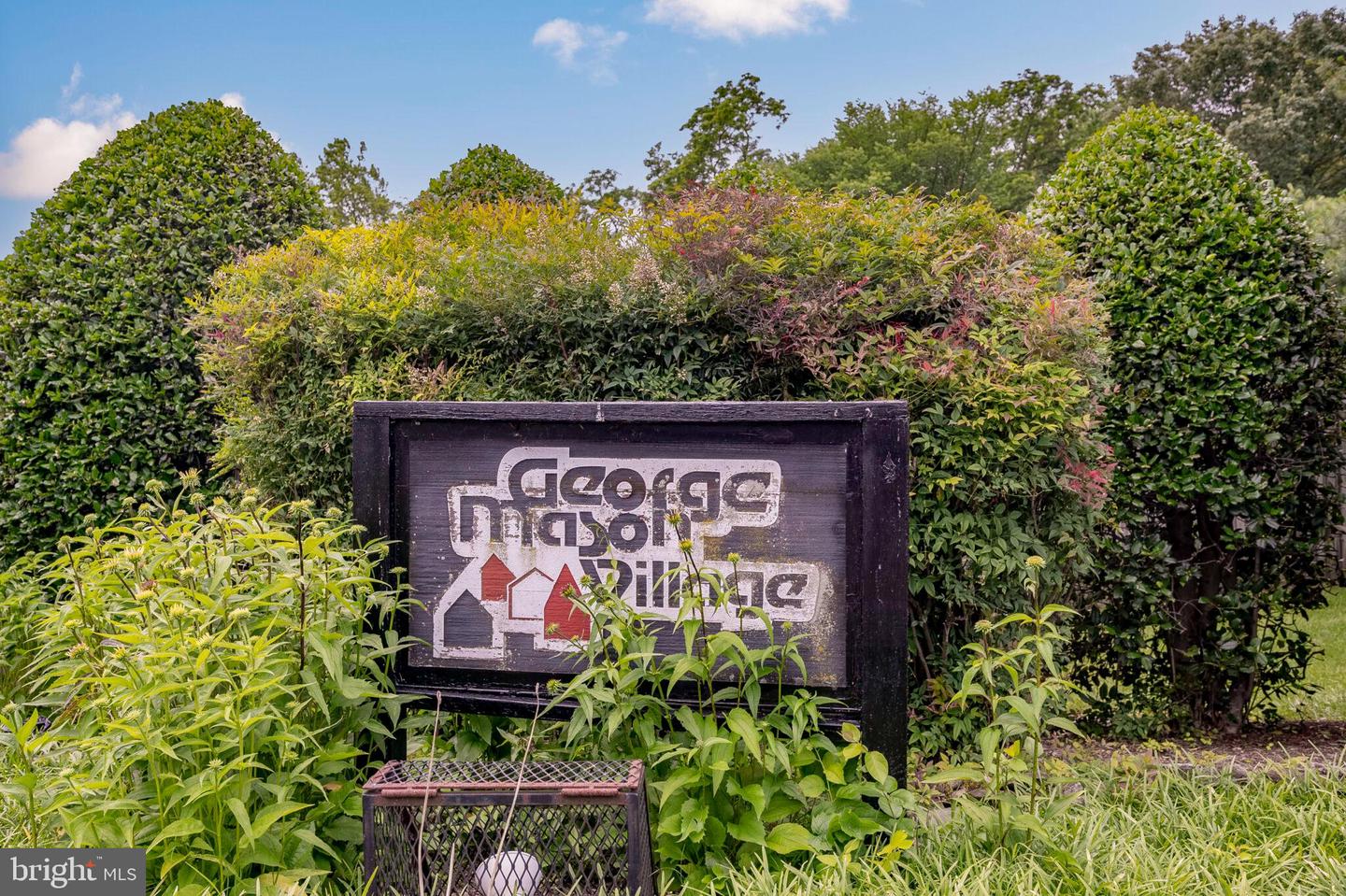 1529 S GEORGE MASON DR #20, ARLINGTON, Virginia 22204, 1 Bedroom Bedrooms, ,1 BathroomBathrooms,Residential,For sale,1529 S GEORGE MASON DR #20,VAAR2059058 MLS # VAAR2059058