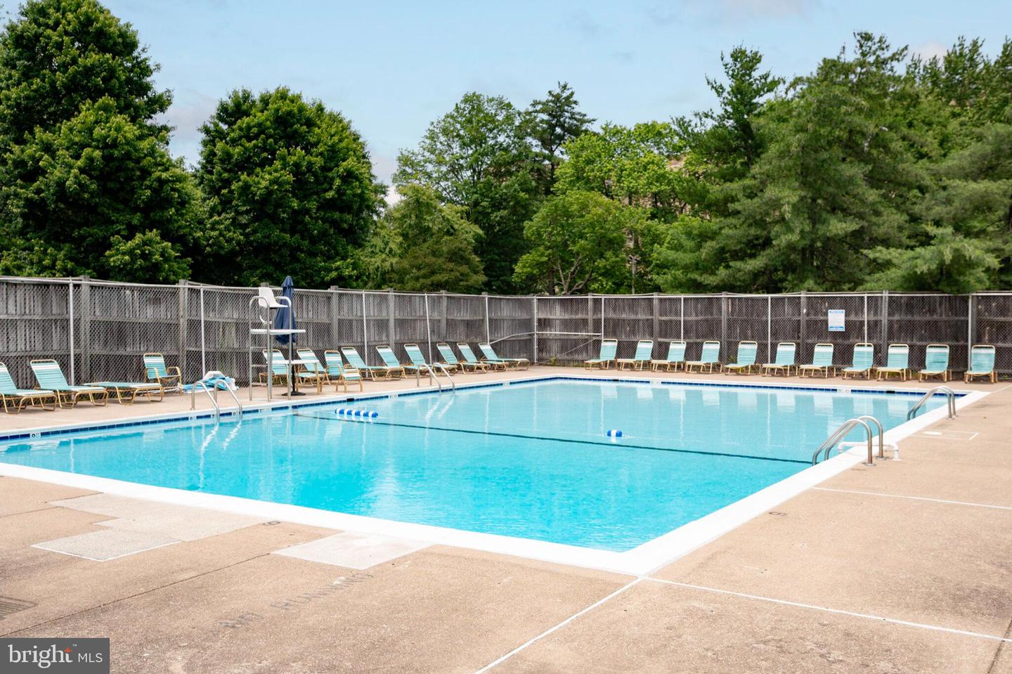 1529 S GEORGE MASON DR #20, ARLINGTON, Virginia 22204, 1 Bedroom Bedrooms, ,1 BathroomBathrooms,Residential,For sale,1529 S GEORGE MASON DR #20,VAAR2059058 MLS # VAAR2059058