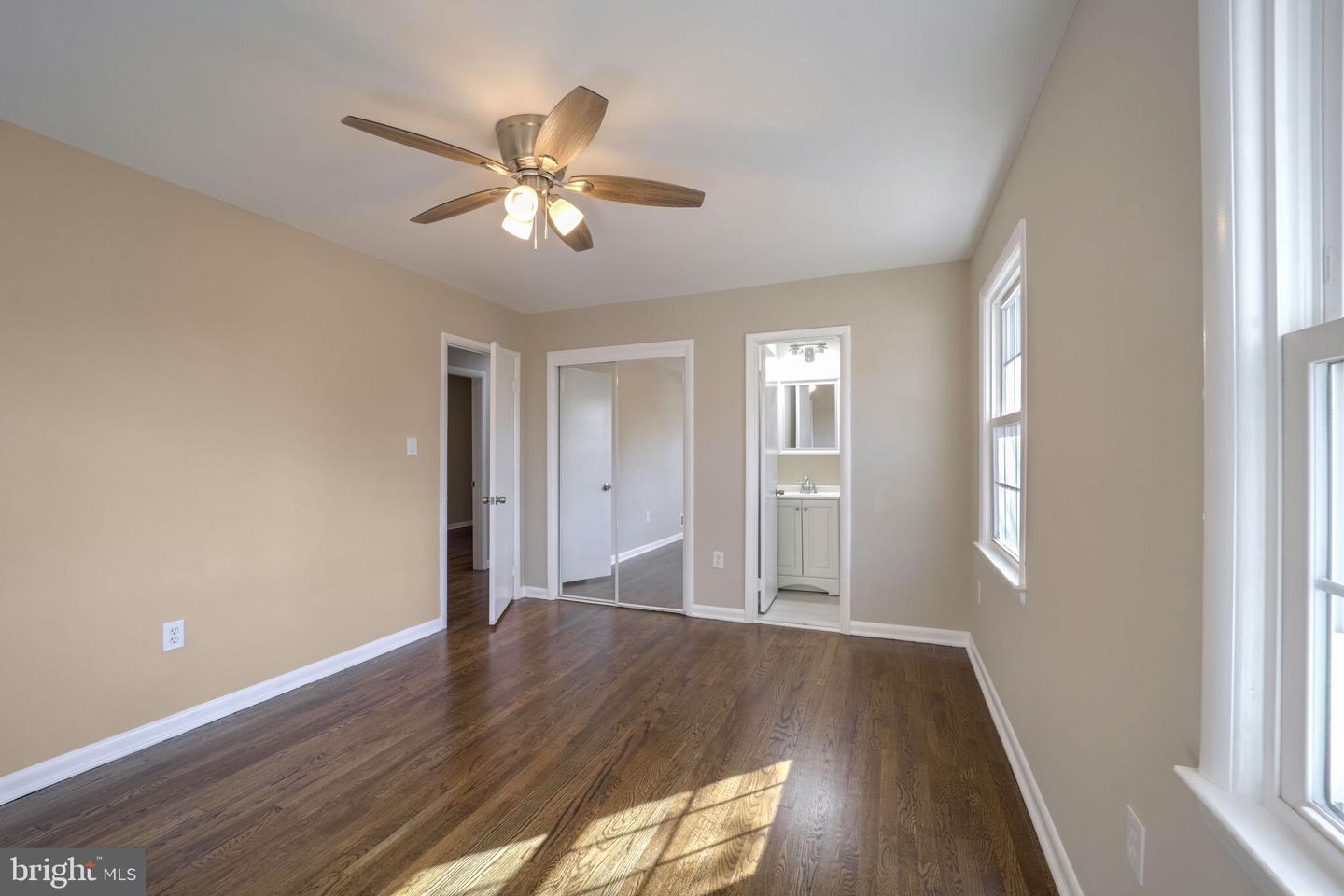 3009 S HILL ST, ARLINGTON, Virginia 22202, 5 Bedrooms Bedrooms, ,2 BathroomsBathrooms,Residential,For sale,3009 S HILL ST,VAAR2059066 MLS # VAAR2059066