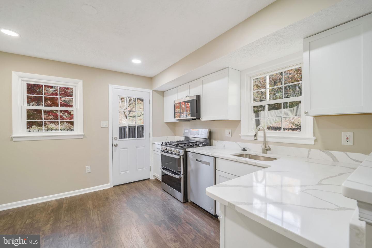 3009 S HILL ST, ARLINGTON, Virginia 22202, 5 Bedrooms Bedrooms, ,2 BathroomsBathrooms,Residential,For sale,3009 S HILL ST,VAAR2059066 MLS # VAAR2059066