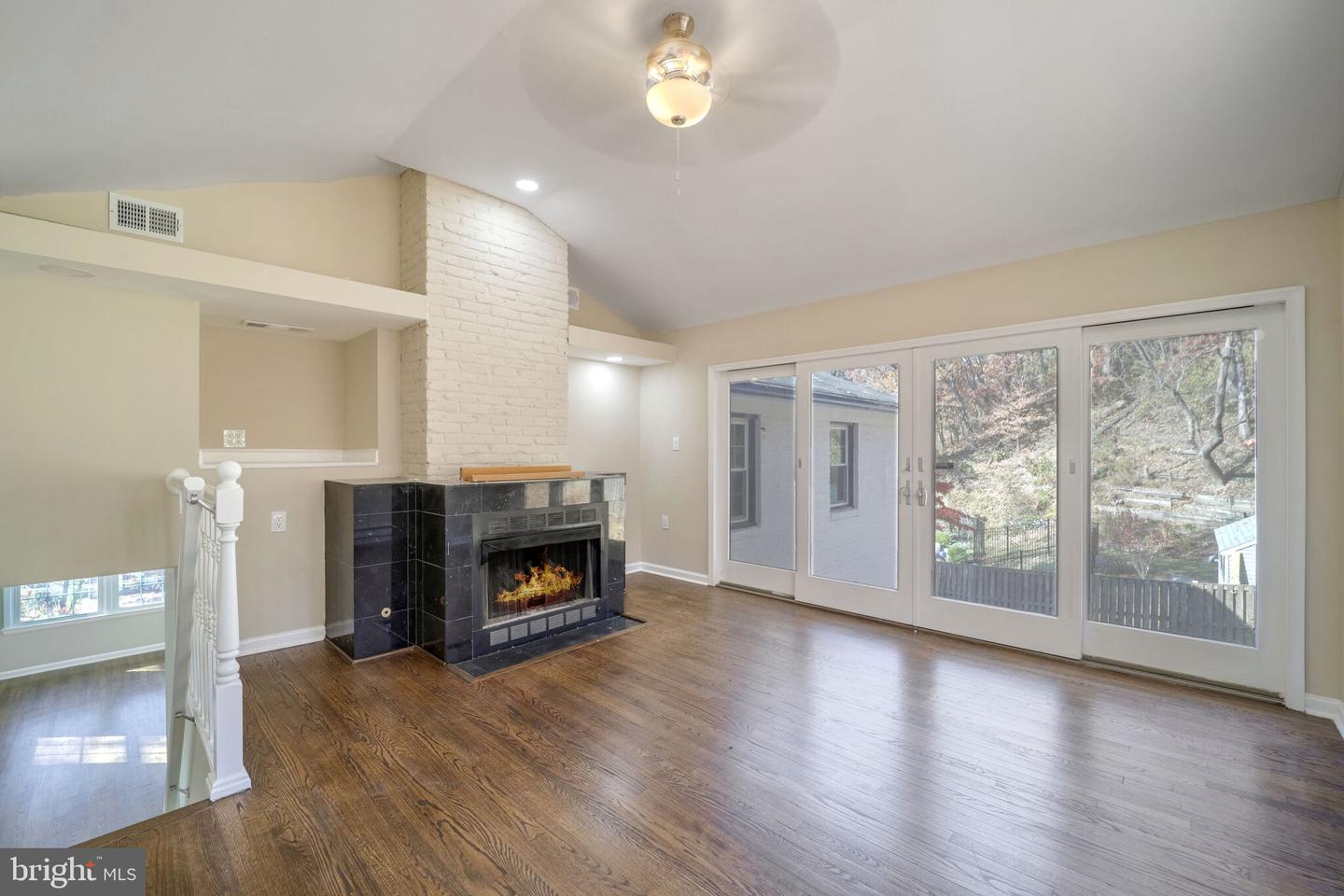 3009 S HILL ST, ARLINGTON, Virginia 22202, 5 Bedrooms Bedrooms, ,2 BathroomsBathrooms,Residential,For sale,3009 S HILL ST,VAAR2059066 MLS # VAAR2059066