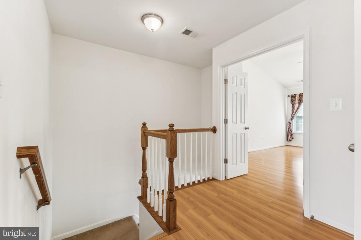 8346 LEIGHLEX CT, MANASSAS, Virginia 20111, 3 Bedrooms Bedrooms, ,3 BathroomsBathrooms,Residential,For sale,8346 LEIGHLEX CT,VAPW2096814 MLS # VAPW2096814