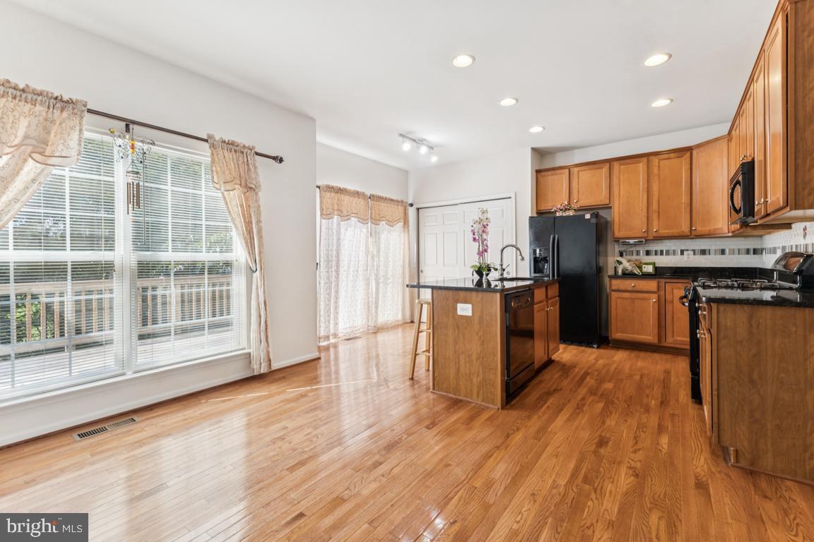 8346 LEIGHLEX CT, MANASSAS, Virginia 20111, 3 Bedrooms Bedrooms, ,3 BathroomsBathrooms,Residential,For sale,8346 LEIGHLEX CT,VAPW2096814 MLS # VAPW2096814