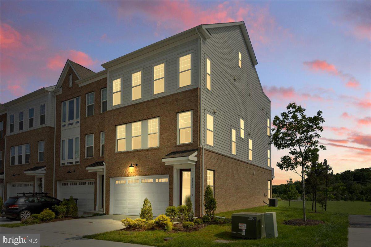 42995 LOST FARM TER, LEESBURG, Virginia 20175, 4 Bedrooms Bedrooms, ,4 BathroomsBathrooms,Residential,For sale,42995 LOST FARM TER,VALO2099294 MLS # VALO2099294