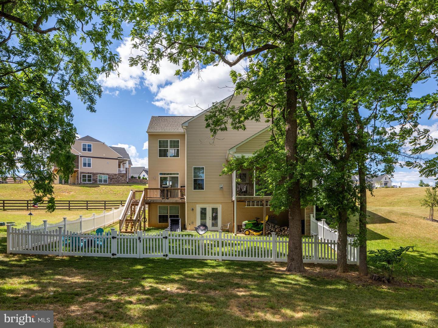 131 CHANTERELLE CT, STEPHENS CITY, Virginia 22655, 4 Bedrooms Bedrooms, ,3 BathroomsBathrooms,Residential,For sale,131 CHANTERELLE CT,VAFV2034810 MLS # VAFV2034810