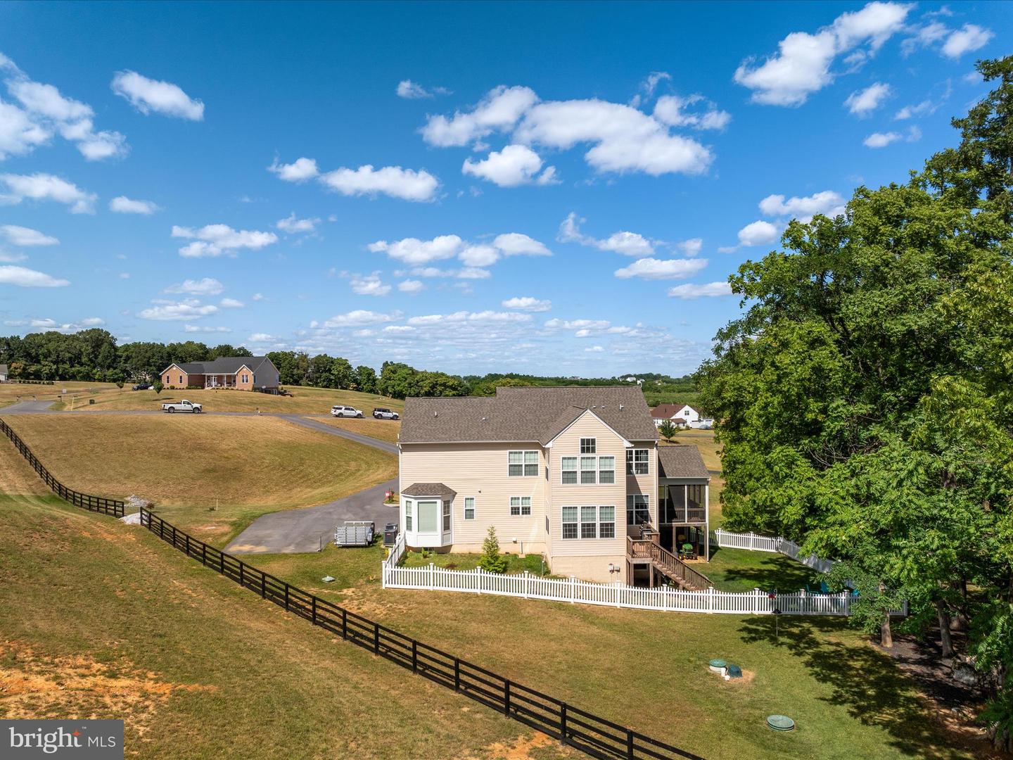 131 CHANTERELLE CT, STEPHENS CITY, Virginia 22655, 4 Bedrooms Bedrooms, ,3 BathroomsBathrooms,Residential,For sale,131 CHANTERELLE CT,VAFV2034810 MLS # VAFV2034810