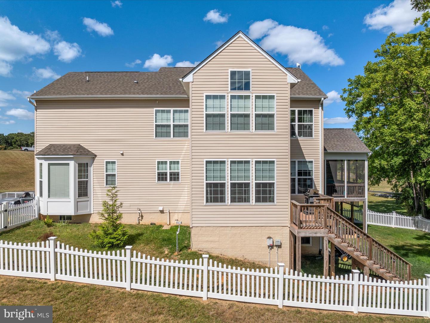 131 CHANTERELLE CT, STEPHENS CITY, Virginia 22655, 4 Bedrooms Bedrooms, ,3 BathroomsBathrooms,Residential,For sale,131 CHANTERELLE CT,VAFV2034810 MLS # VAFV2034810