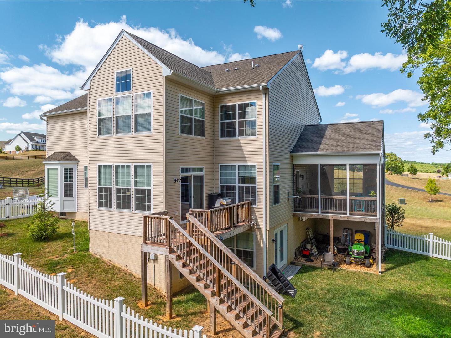 131 CHANTERELLE CT, STEPHENS CITY, Virginia 22655, 4 Bedrooms Bedrooms, ,3 BathroomsBathrooms,Residential,For sale,131 CHANTERELLE CT,VAFV2034810 MLS # VAFV2034810