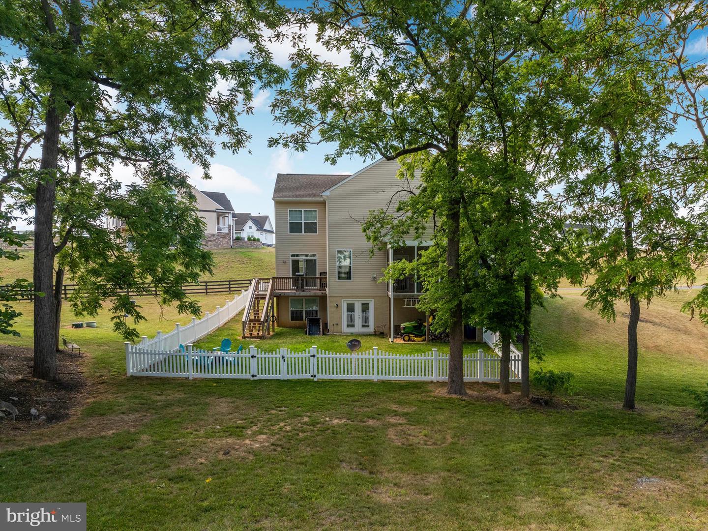 131 CHANTERELLE CT, STEPHENS CITY, Virginia 22655, 4 Bedrooms Bedrooms, ,3 BathroomsBathrooms,Residential,For sale,131 CHANTERELLE CT,VAFV2034810 MLS # VAFV2034810