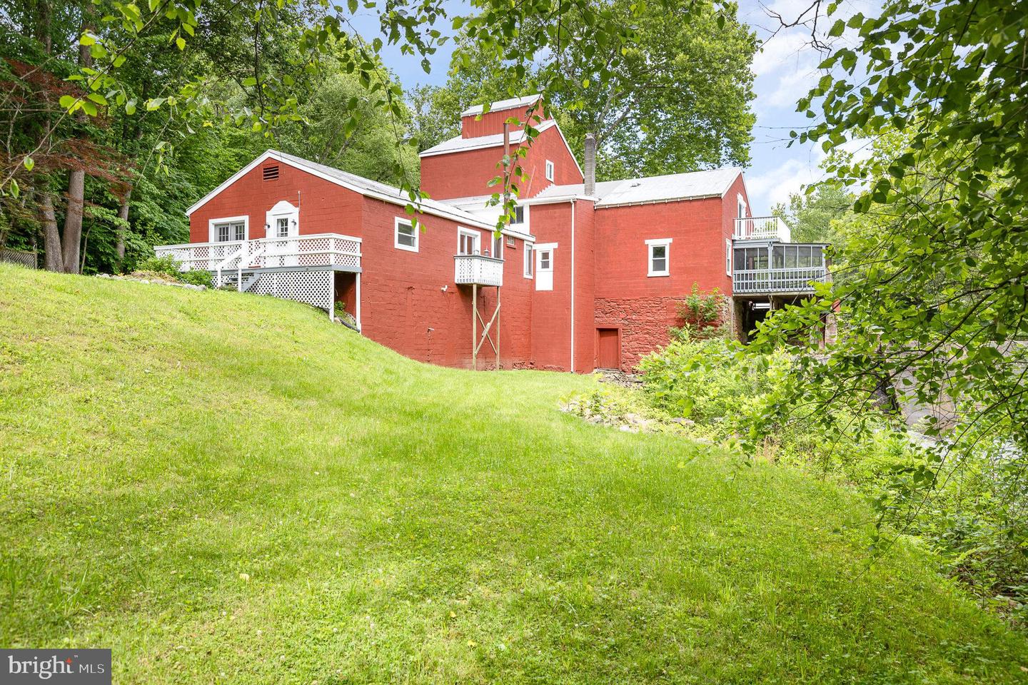 6908 S ROXBURY MILL RD, SPOTSYLVANIA, Virginia 22551, ,Land,For sale,6908 S ROXBURY MILL RD,VASP2033748 MLS # VASP2033748