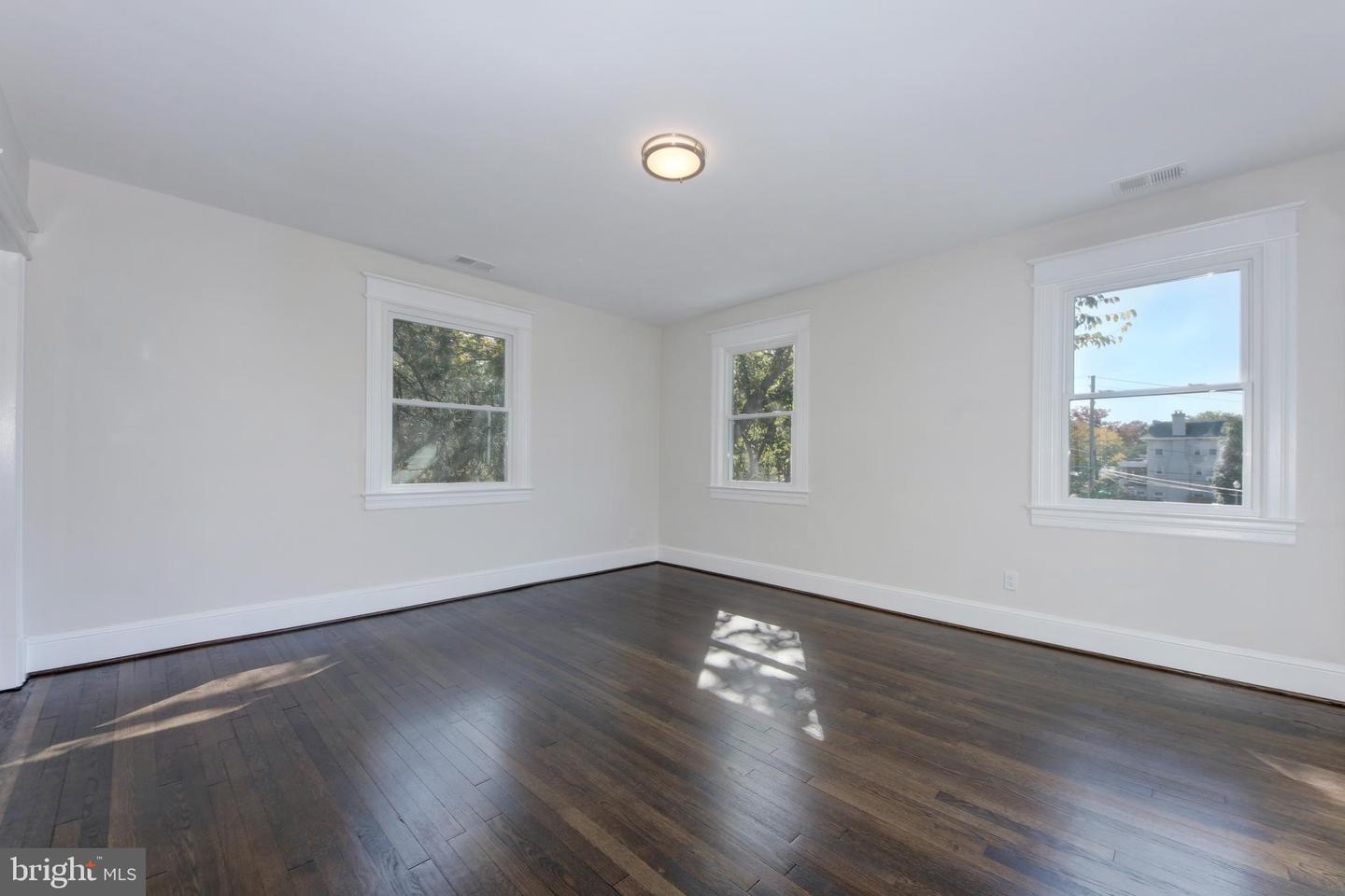5200 KANSAS AVE NW, WASHINGTON, District Of Columbia 20011, 6 Bedrooms Bedrooms, ,3 BathroomsBathrooms,Residential,For sale,5200 KANSAS AVE NW,DCDC2165744 MLS # DCDC2165744
