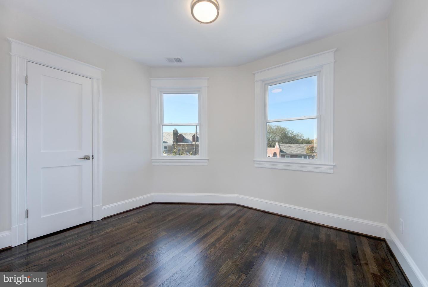 5200 KANSAS AVE NW, WASHINGTON, District Of Columbia 20011, 6 Bedrooms Bedrooms, ,3 BathroomsBathrooms,Residential,For sale,5200 KANSAS AVE NW,DCDC2165744 MLS # DCDC2165744