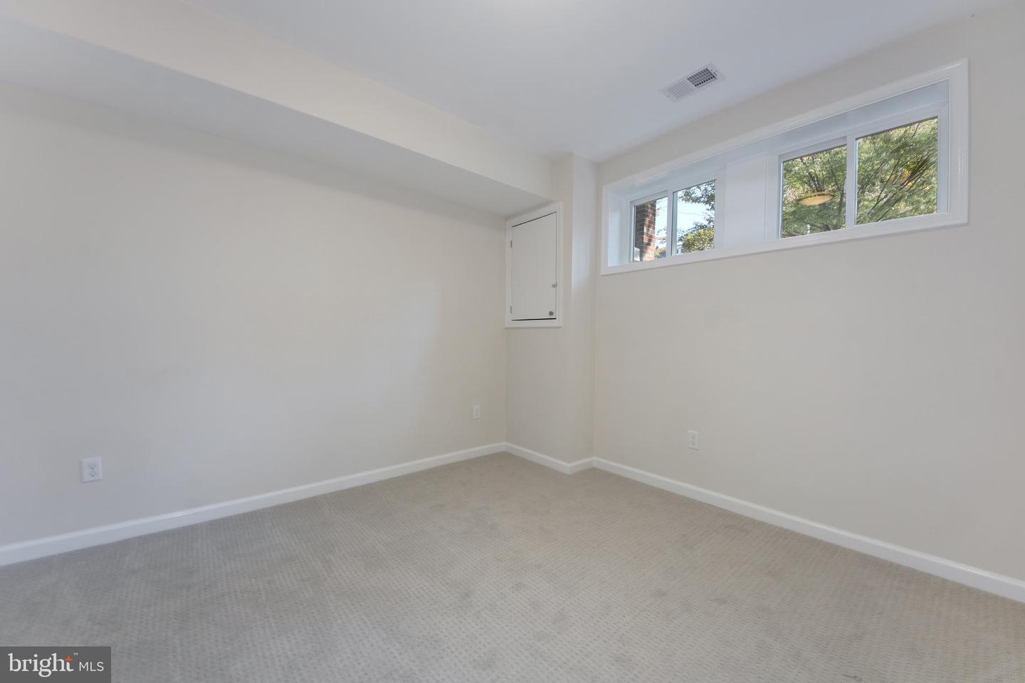 5200 KANSAS AVE NW, WASHINGTON, District Of Columbia 20011, 6 Bedrooms Bedrooms, ,3 BathroomsBathrooms,Residential,For sale,5200 KANSAS AVE NW,DCDC2165744 MLS # DCDC2165744