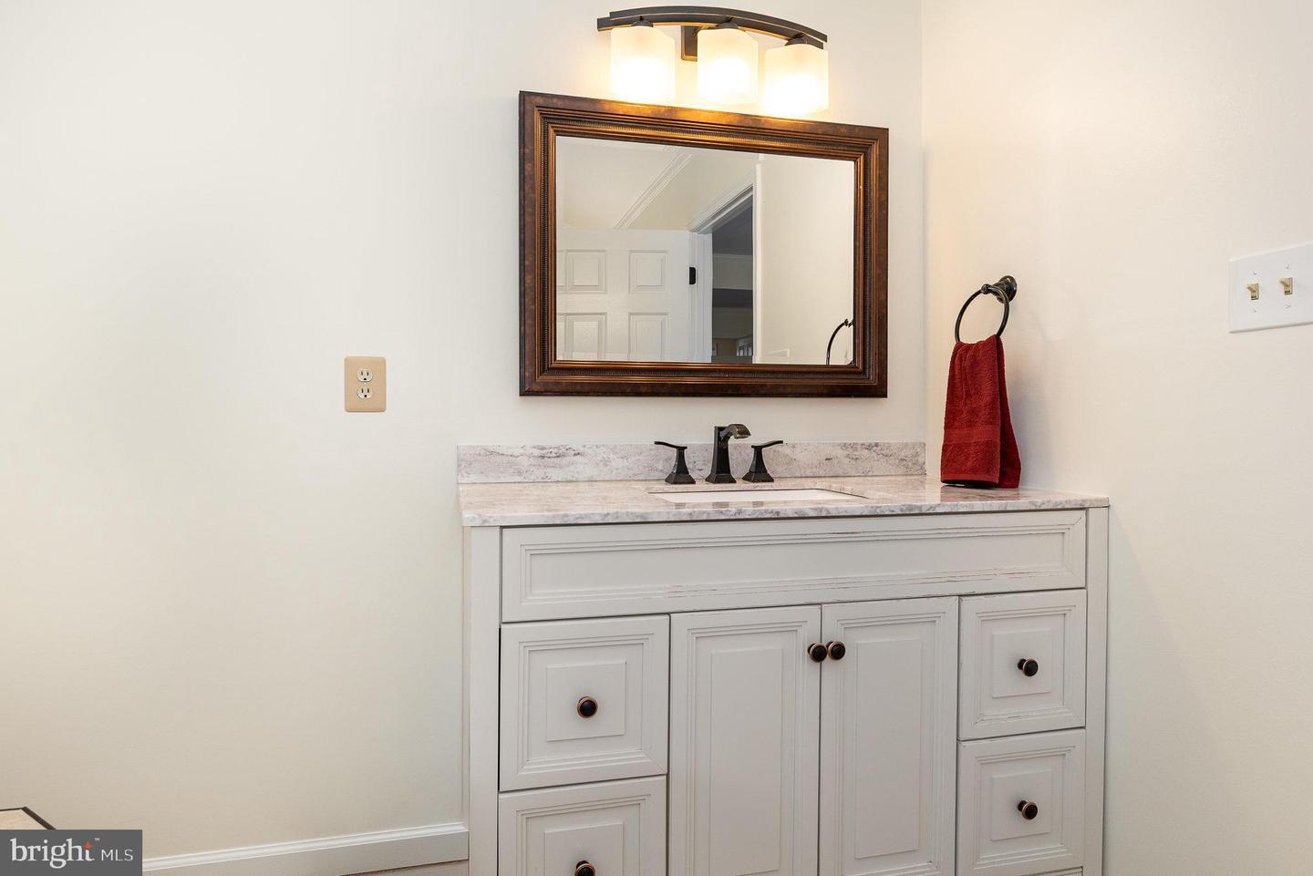 5811 WINDSOR RETREAT, WARRENTON, Virginia 20187, 4 Bedrooms Bedrooms, ,2 BathroomsBathrooms,Residential,For sale,5811 WINDSOR RETREAT,VAFQ2015172 MLS # VAFQ2015172