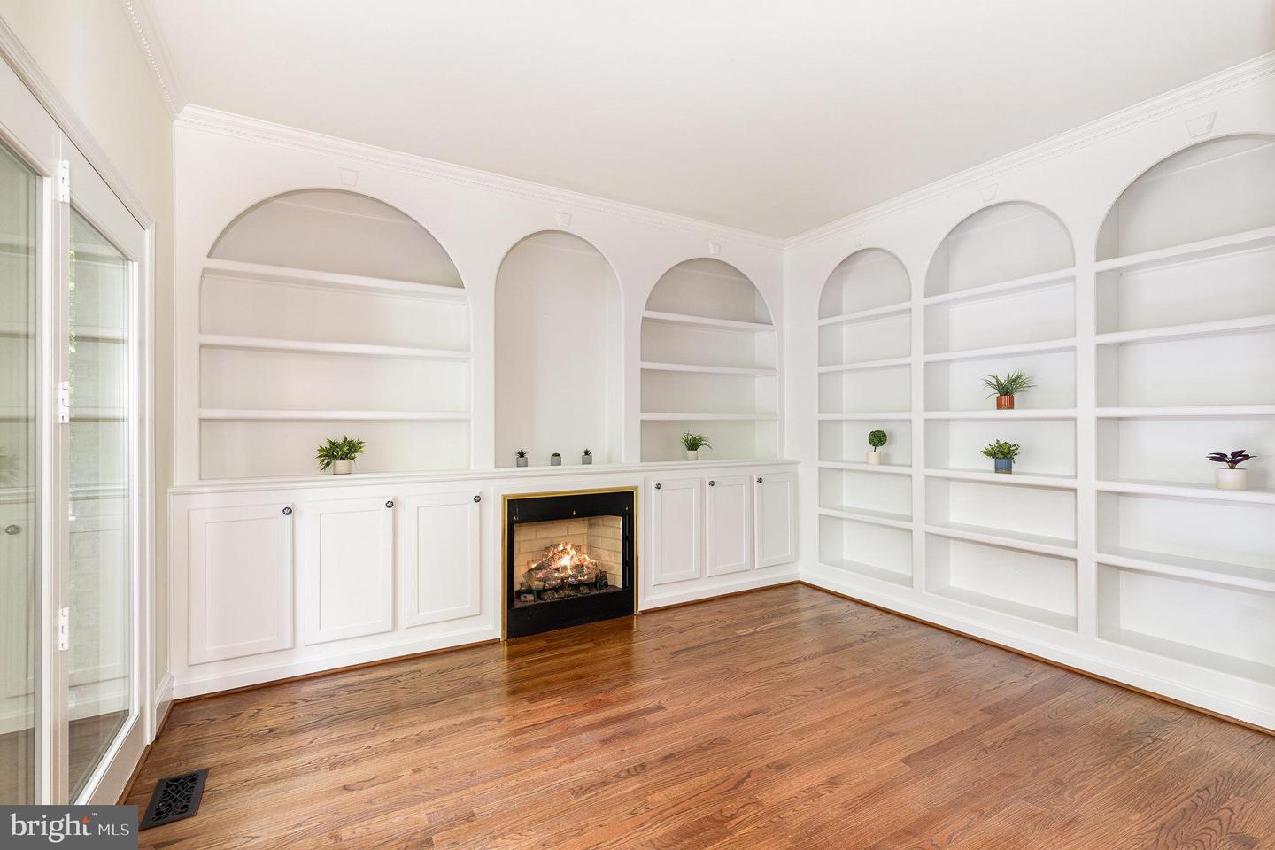 5811 WINDSOR RETREAT, WARRENTON, Virginia 20187, 4 Bedrooms Bedrooms, ,2 BathroomsBathrooms,Residential,For sale,5811 WINDSOR RETREAT,VAFQ2015172 MLS # VAFQ2015172