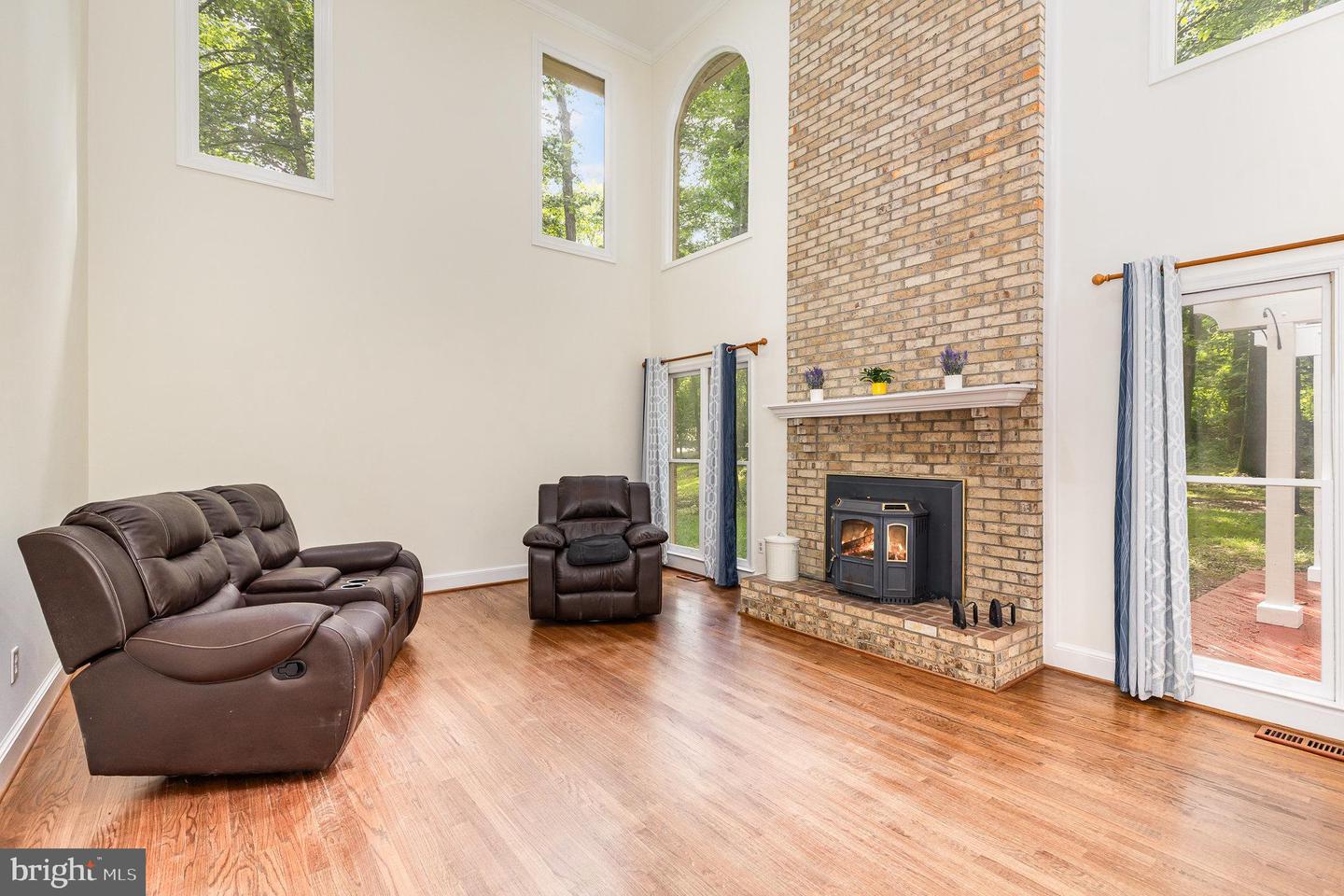5811 WINDSOR RETREAT, WARRENTON, Virginia 20187, 4 Bedrooms Bedrooms, ,2 BathroomsBathrooms,Residential,For sale,5811 WINDSOR RETREAT,VAFQ2015172 MLS # VAFQ2015172