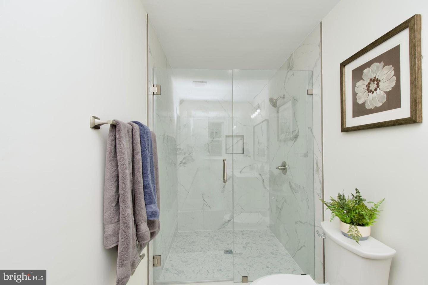 7409 RANGE RD, ALEXANDRIA, Virginia 22306, 4 Bedrooms Bedrooms, ,3 BathroomsBathrooms,Residential,For sale,7409 RANGE RD,VAFX2220488 MLS # VAFX2220488