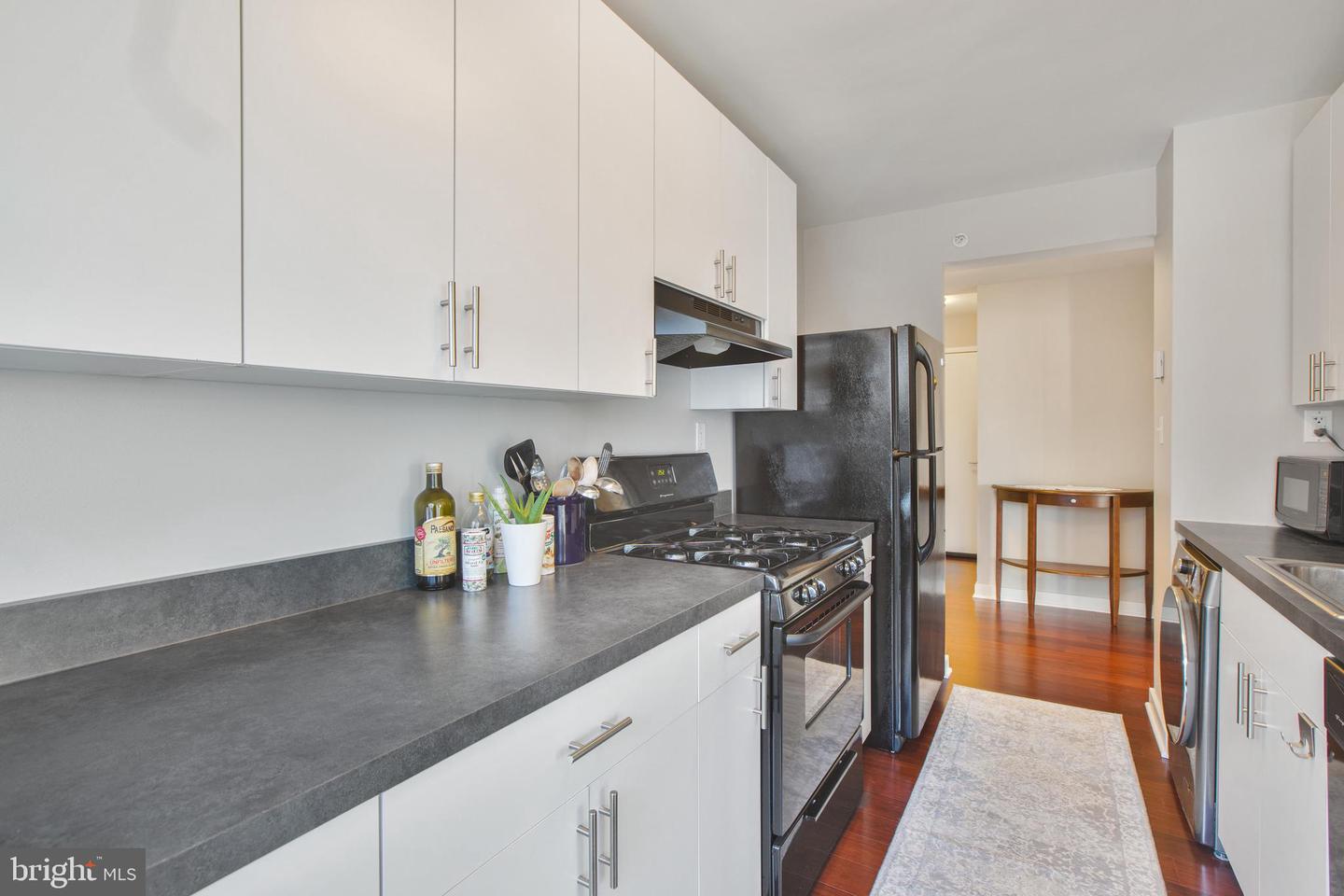 1101 3RD ST SW #104, WASHINGTON, District Of Columbia 20024, 2 Bedrooms Bedrooms, ,1 BathroomBathrooms,Residential,For sale,1101 3RD ST SW #104,DCDC2191518 MLS # DCDC2191518