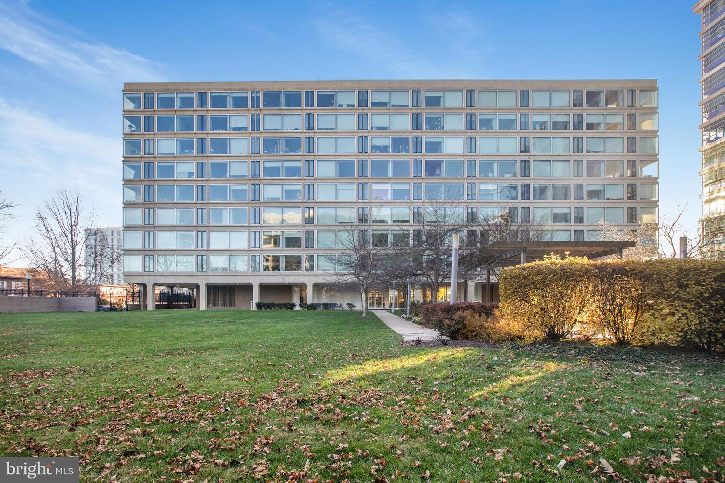 1101 3RD ST SW #104, WASHINGTON, District Of Columbia 20024, 2 Bedrooms Bedrooms, ,1 BathroomBathrooms,Residential,For sale,1101 3RD ST SW #104,DCDC2191518 MLS # DCDC2191518